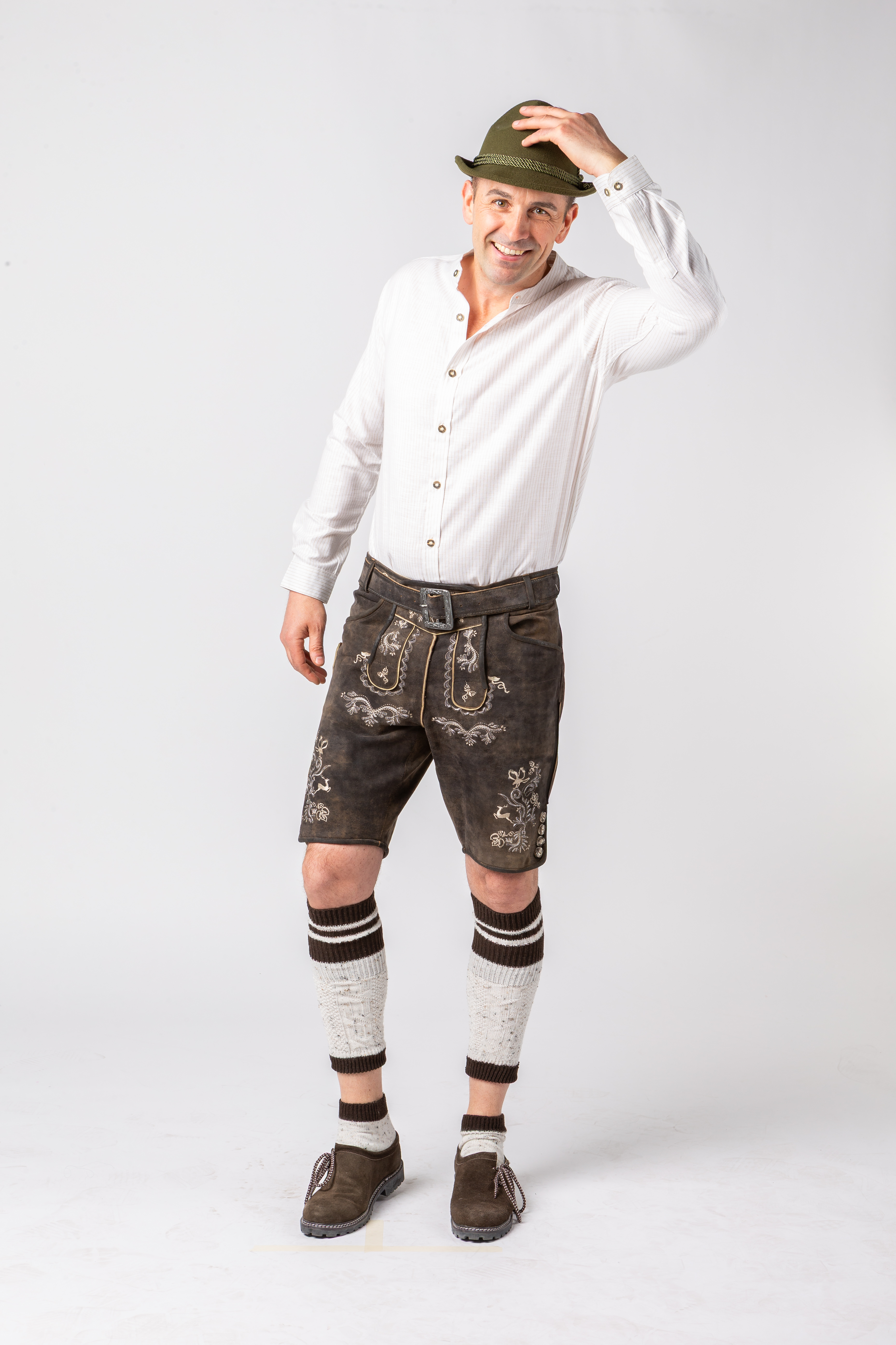 Lederhose kurz, antikbraun 