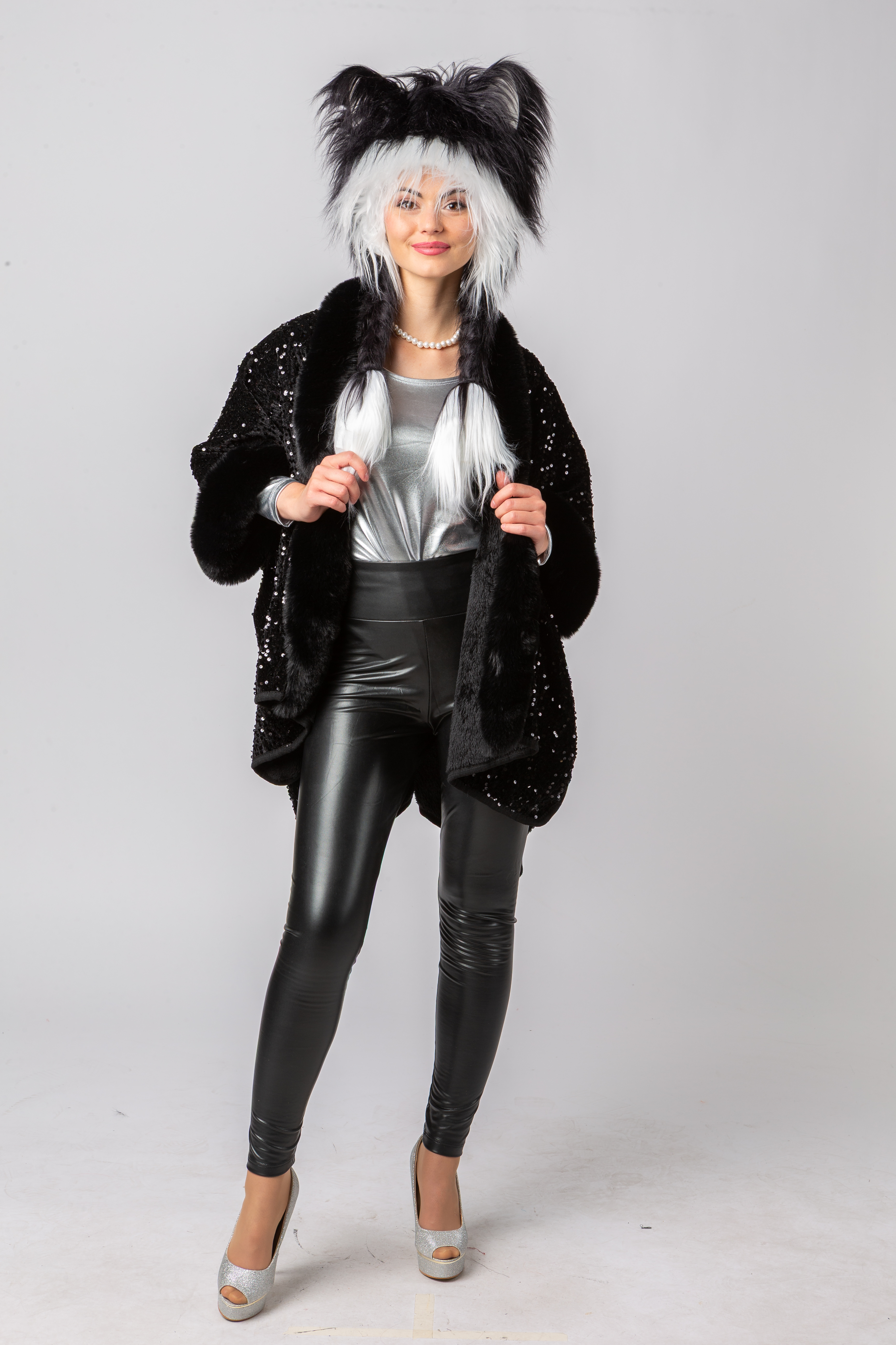 Paillettenponcho, schwarz Paillettenponcho, schwarz